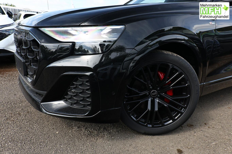 Audi Q8 S line 2xS AssistenzP+ 22Z Laser Pano B&O AHK 2... — photo 4