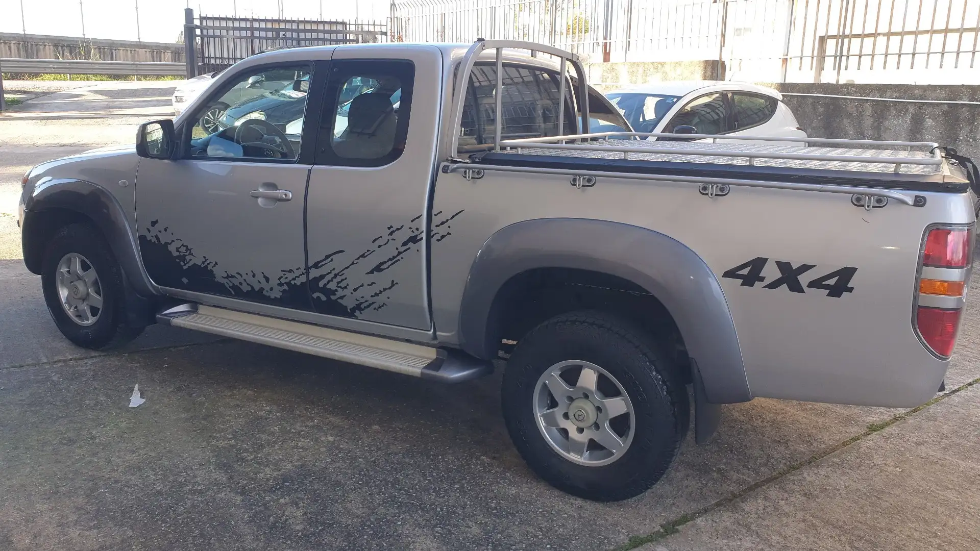 Mazda BT-50 2.5 td double cab Hot 143cv - 2