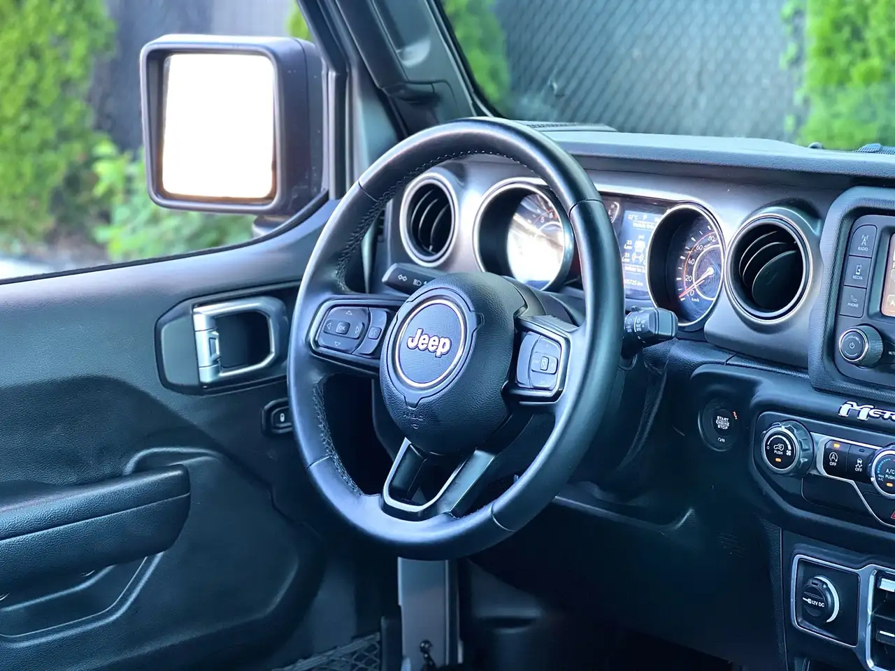 Jeep Wrangler снимка Jeep Wrangler