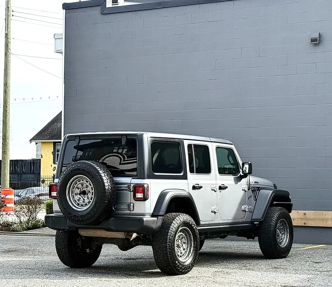 Jeep Wrangler снимка Jeep Wrangler