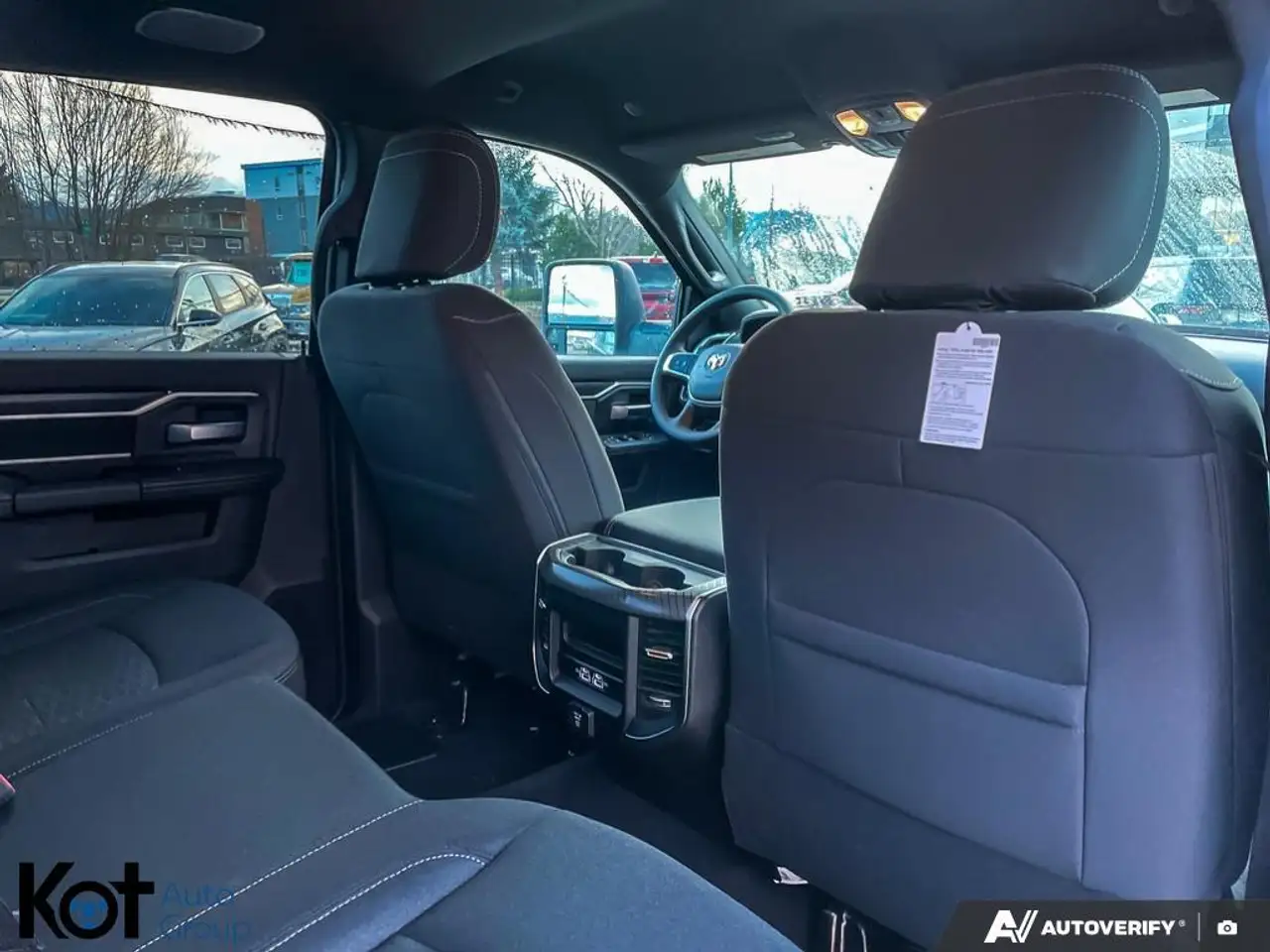 RAM 3500 снимка RAM 3500