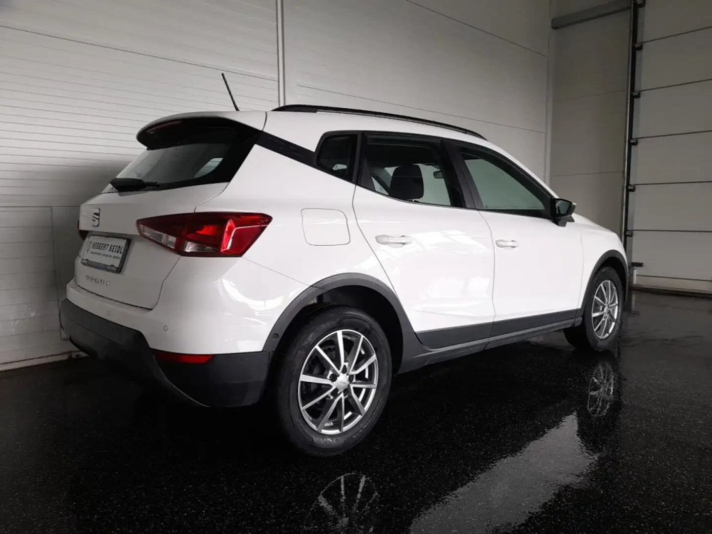 SEAT Arona STYLE 1,6 TDI *NAVI / TEMPOMAT / PARKASSIST / KLIMAAUTOMATIK* Weiß - 2
