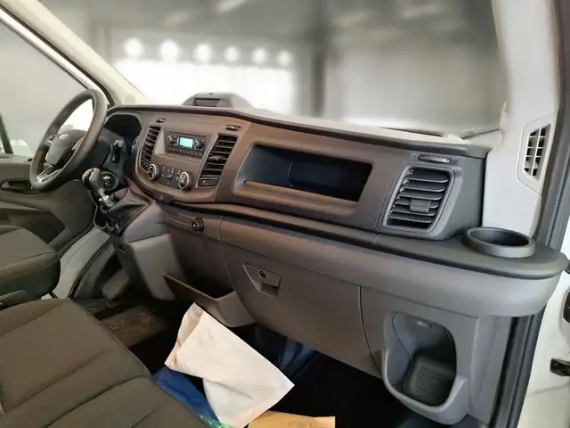 Ford Transit view 7