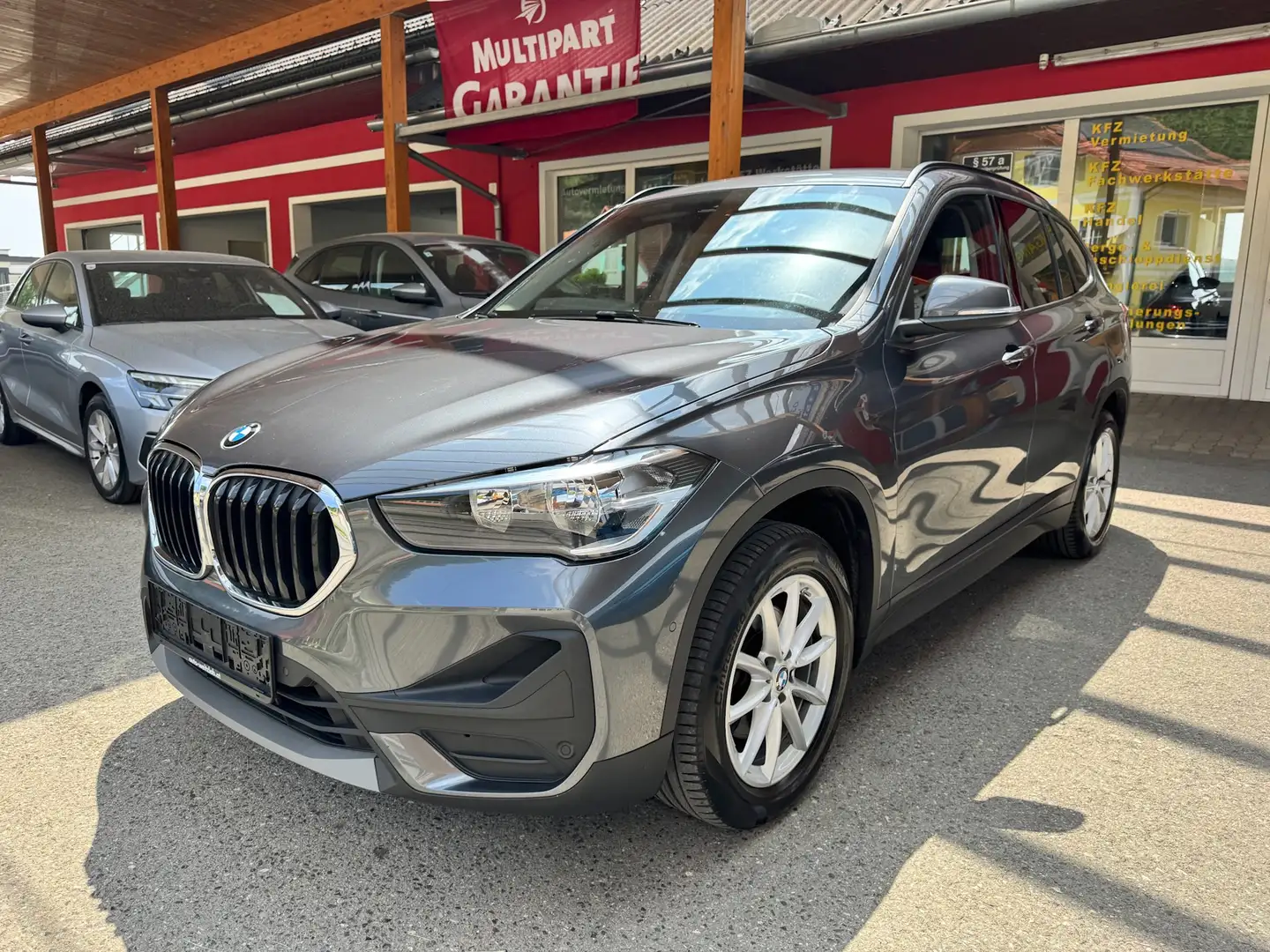BMW X1 sDrive 18 d Advantage Grigio - 1