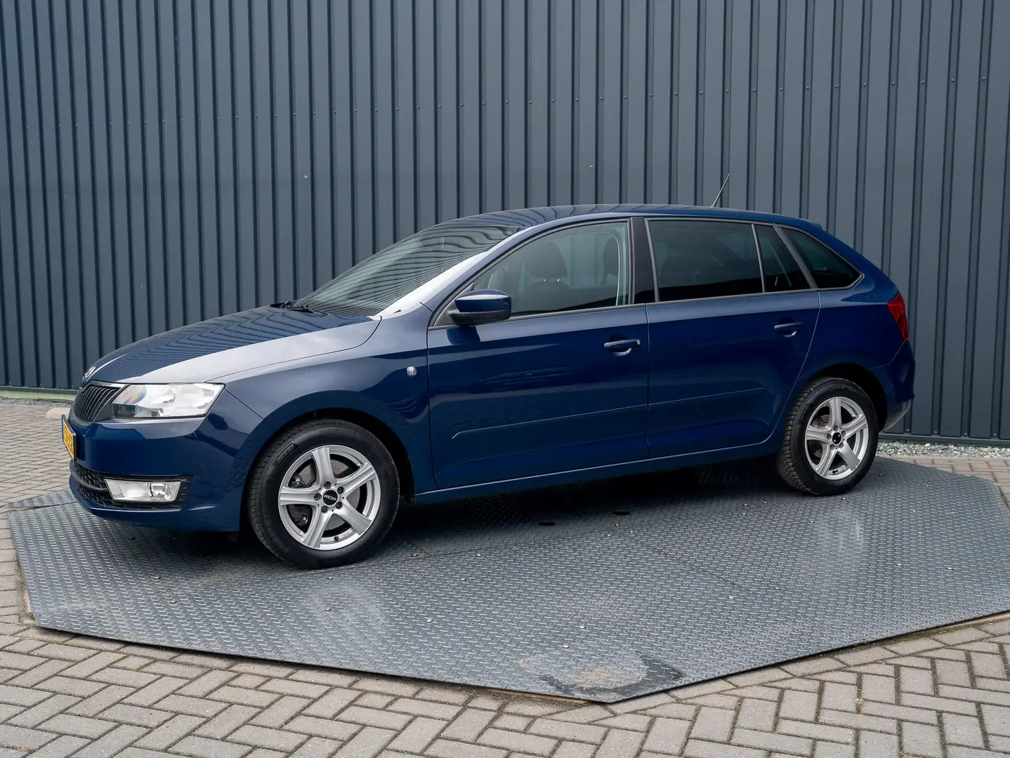 Skoda Rapid/Spaceback 1.2 TSI Greentech Ambition Businessline | Stoelver Blauw - 2