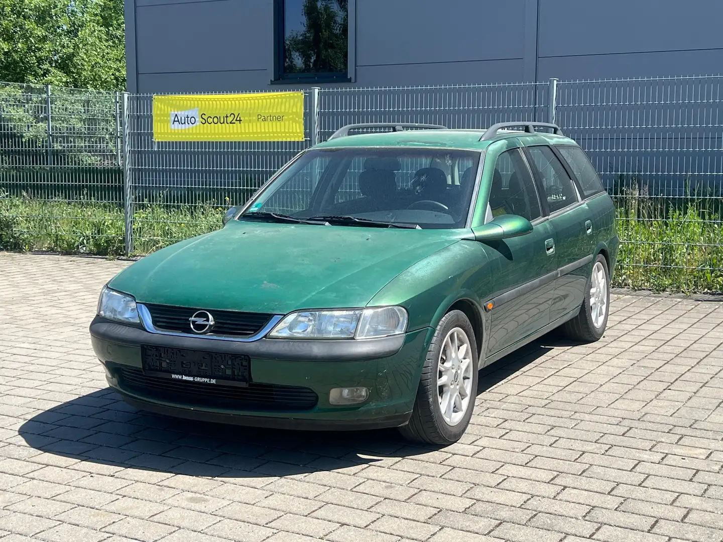 Opel Vectra 1.8 Caravan (CD) Sport Klima Motorgetriebe top Vert - 2