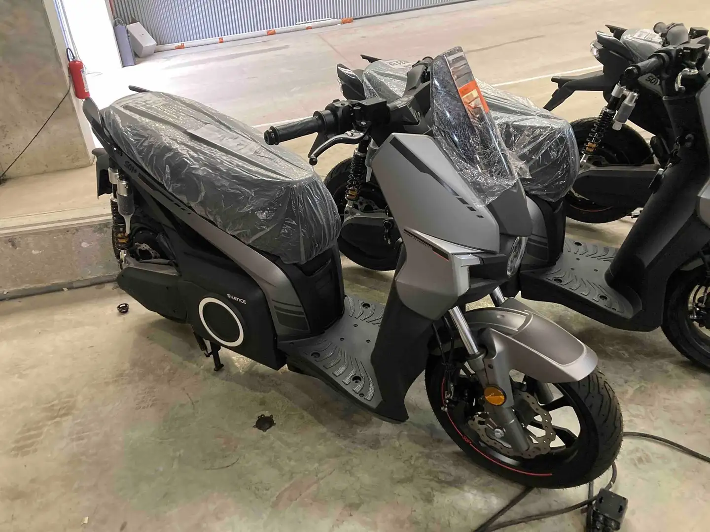 Silence S01 Plus 5.6 kWh Autonomie 133km - Push to Pass Gri - 2
