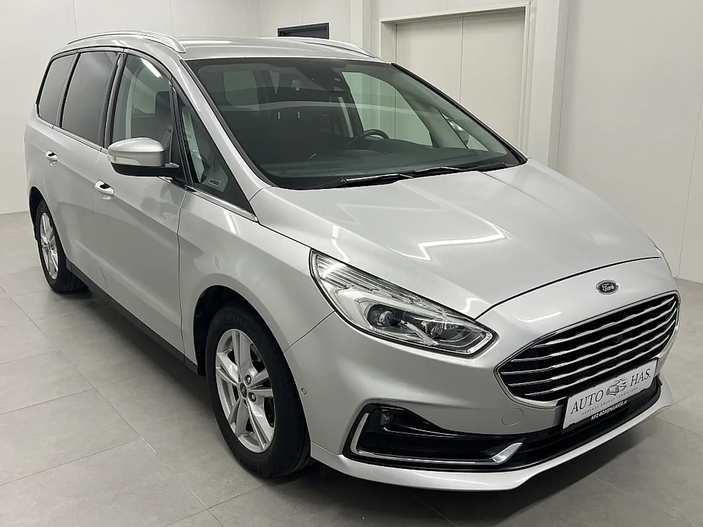 Ford Galaxy 2,0 EcoBlue SCR Titanium Aut. Argent - 1