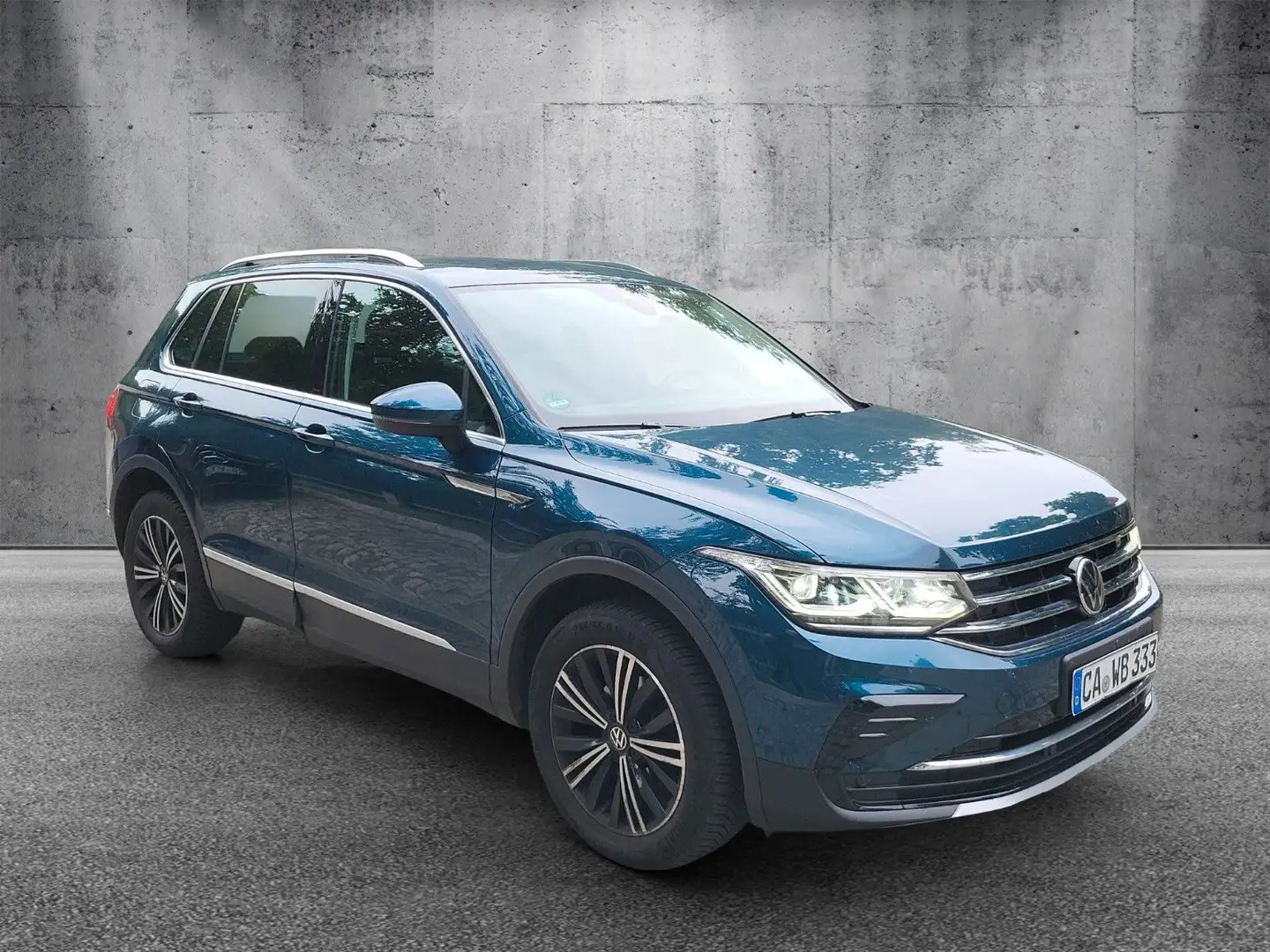 Volkswagen Tiguan "Elegance" 4Motion/Head-Up/Navi Blau - 2