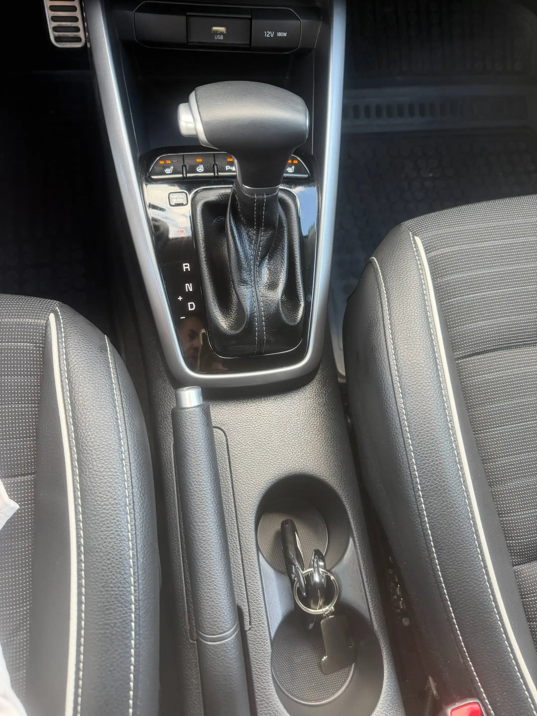 Kia Stonic GT-Line–Sportlicher/Mild Hybrid/Garantie/Neu Service — photo 24