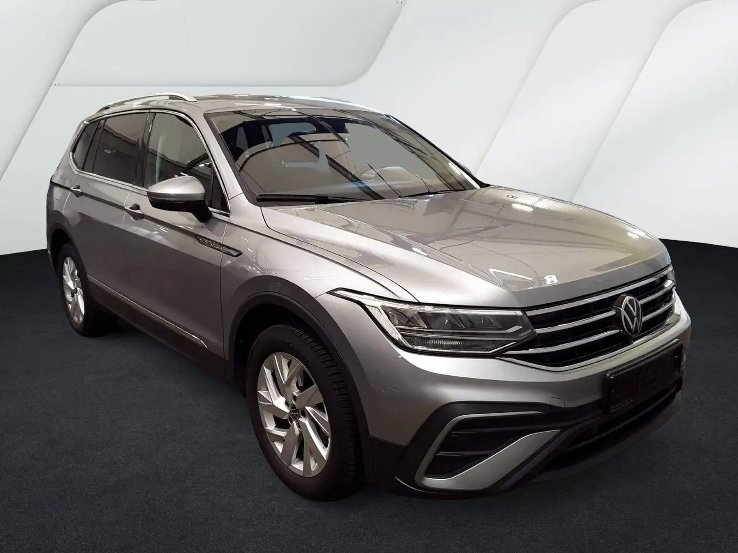 Volkswagen Tiguan Allspace 2.0 TDI DSG LIFE LED+NAVI+AHK+7S Silber - 2