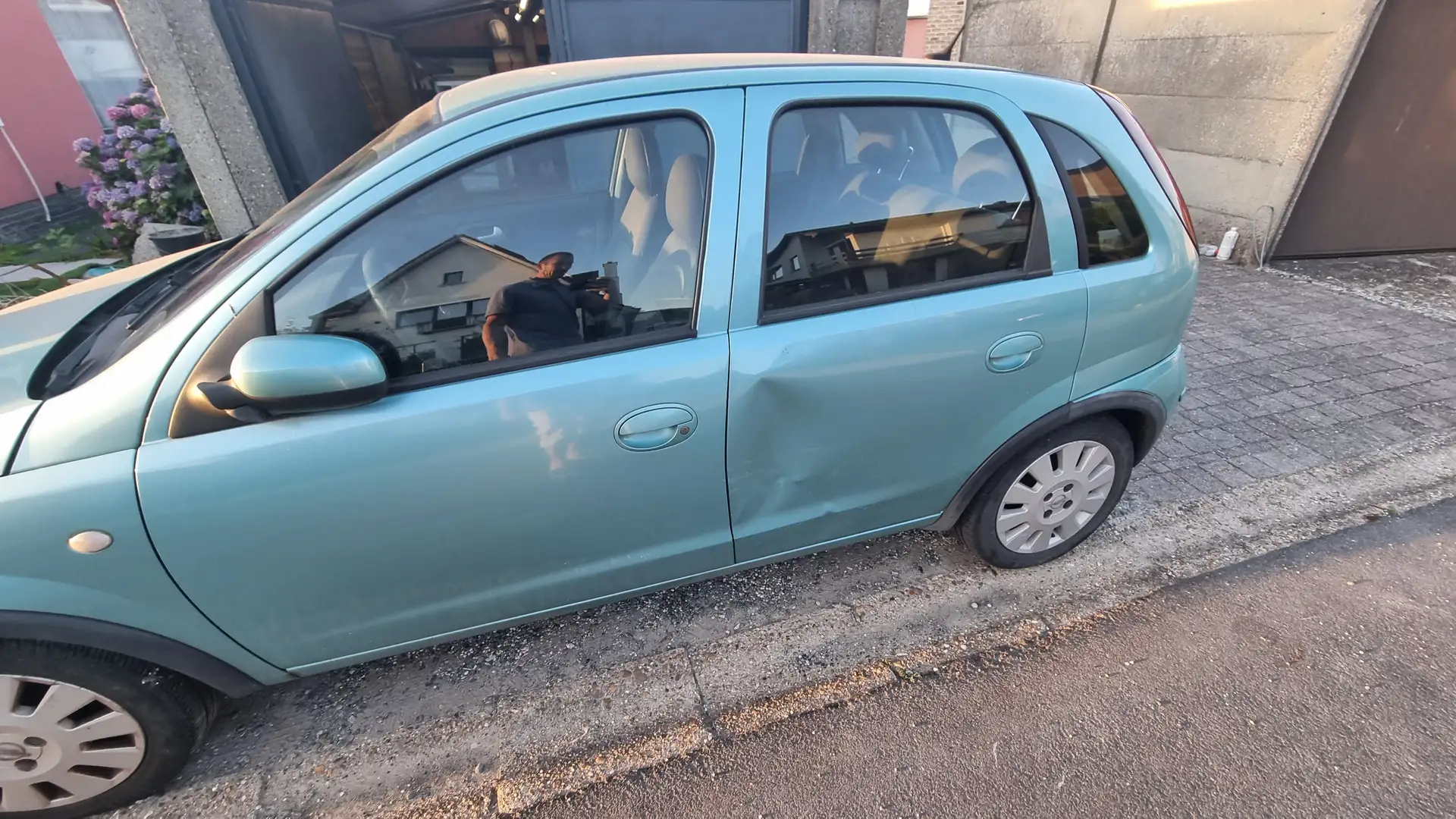 Opel Corsa 1.2i - 1