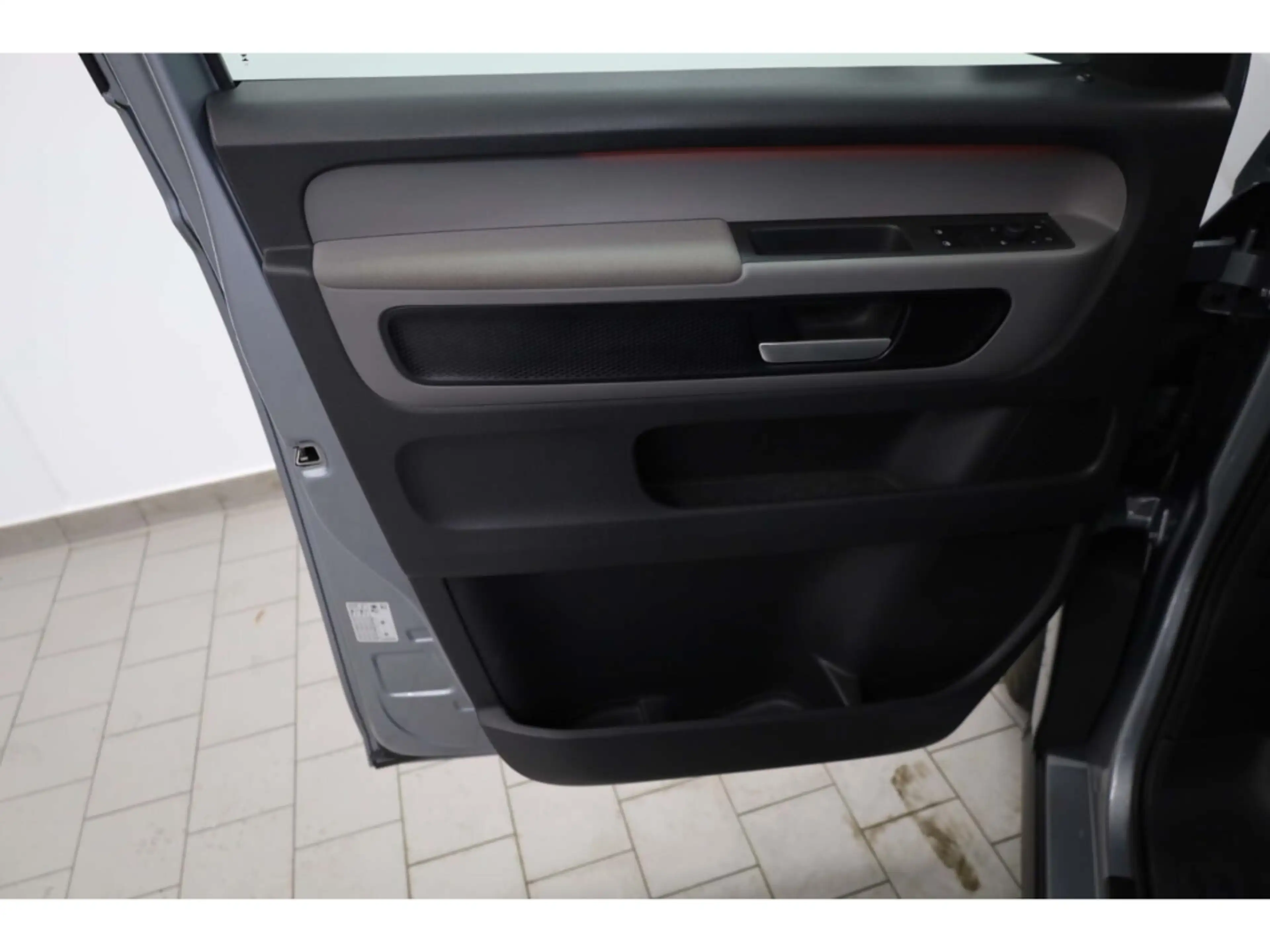 Volkswagen ID. Buzz Pro 77 kWh — photo 14