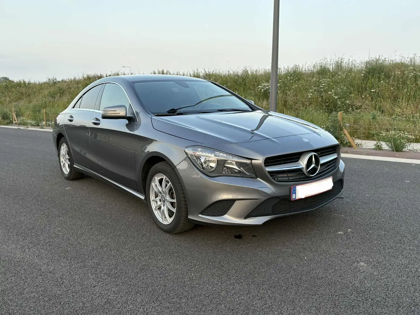 Mercedes-Benz CLA 180 CLA 180 d Grijs - 2