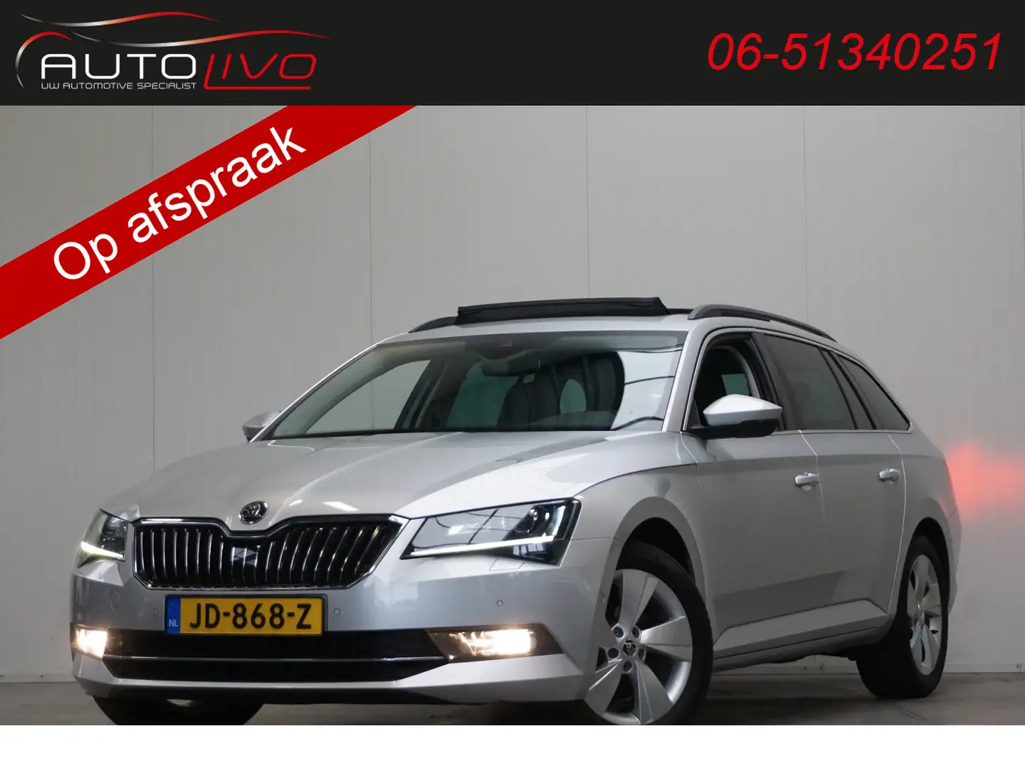 Skoda Superb Combi 1.6 TDI Ambition Business AUTOMAAT! PANO XEN Grijs - 1