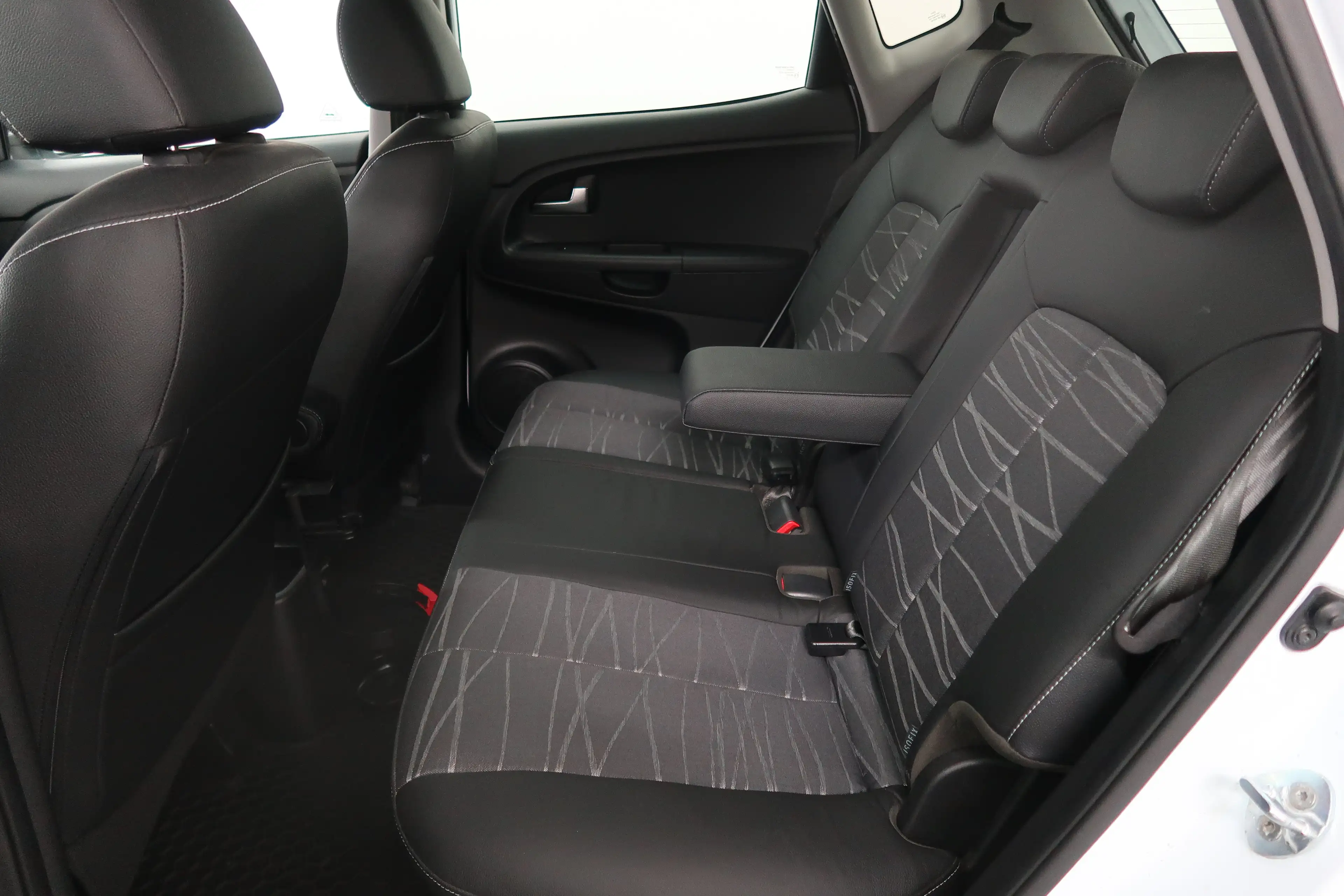 Kia Venga Gold 20Jahre Edition CRDi — photo 14