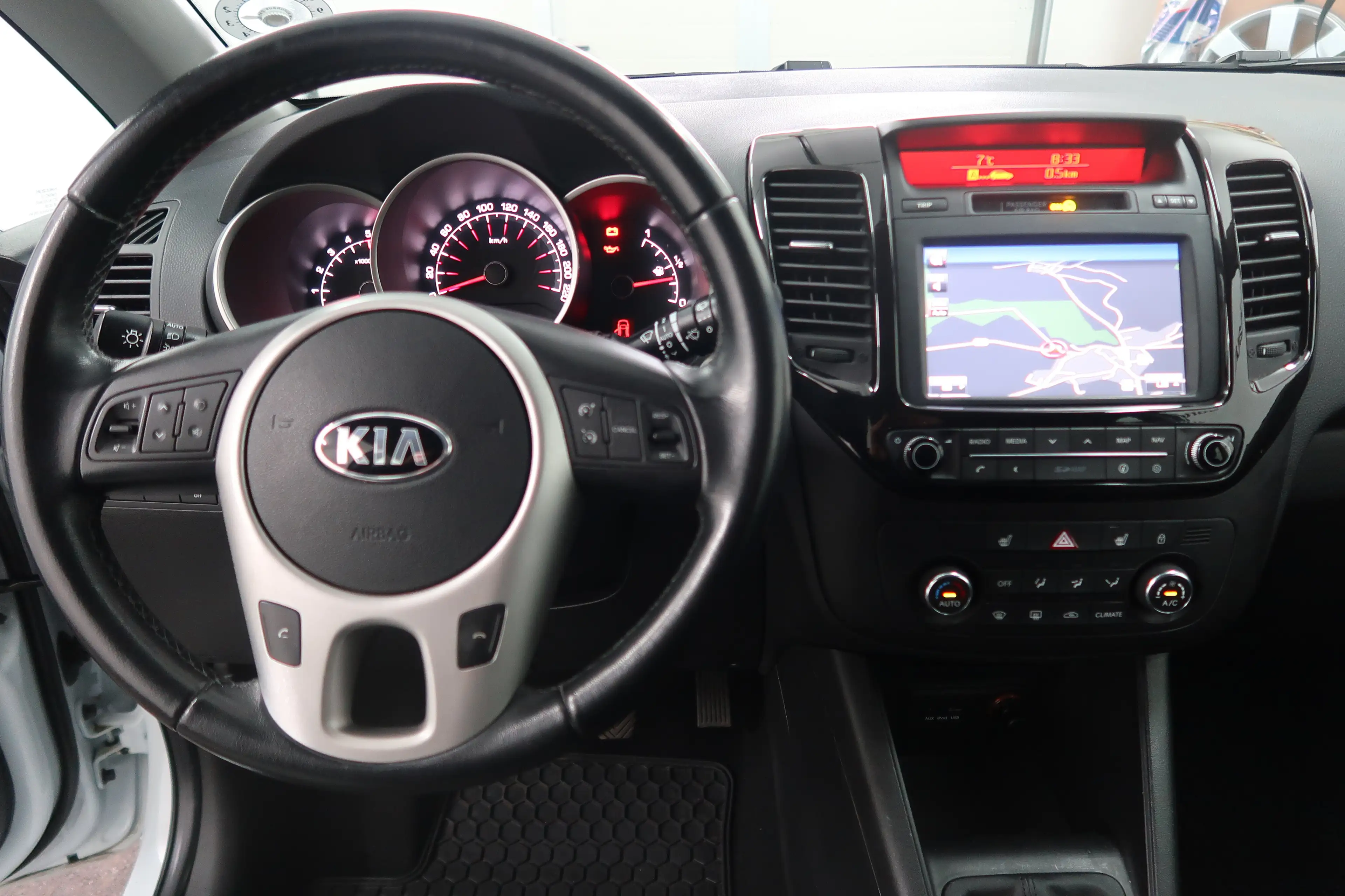 Kia Venga Gold 20Jahre Edition CRDi — photo 7