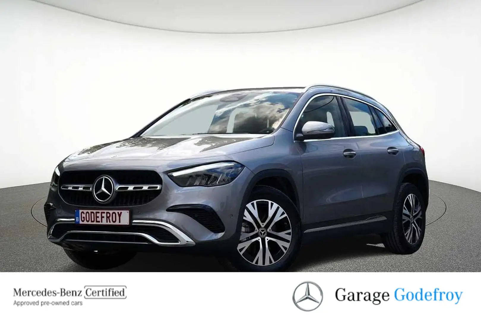 Mercedes-Benz GLA 180 Gris - 1
