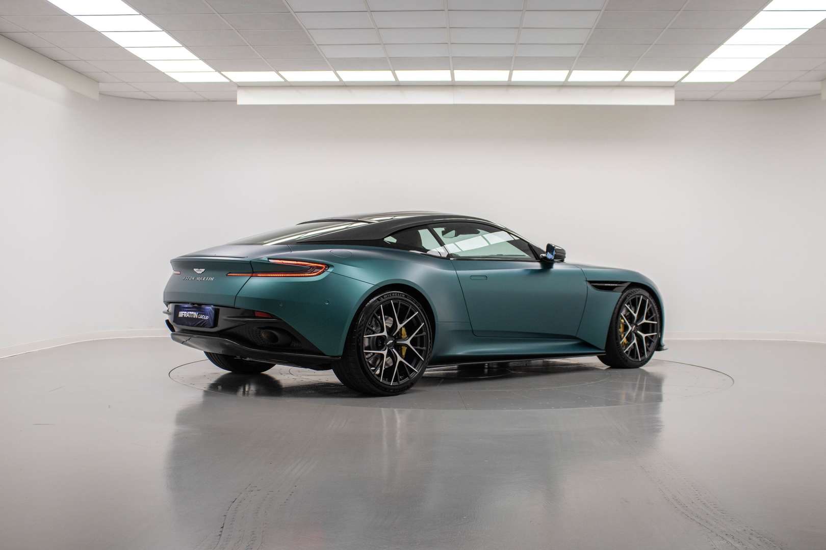 Aston Martin DB12 Coupé V8 - - Joinsteer - #2