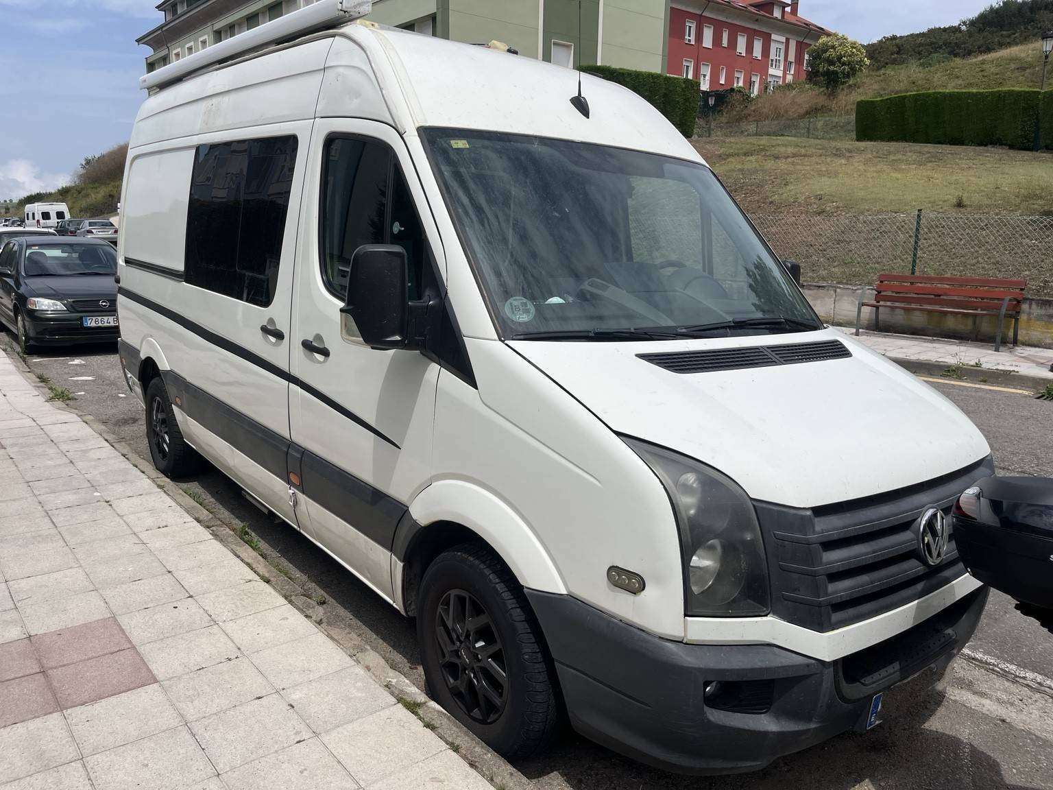 Volkswagen Crafter Crafter PRO Furgón BMT 35 BM TA 136 Batalla Media Techo Alto - foto 1