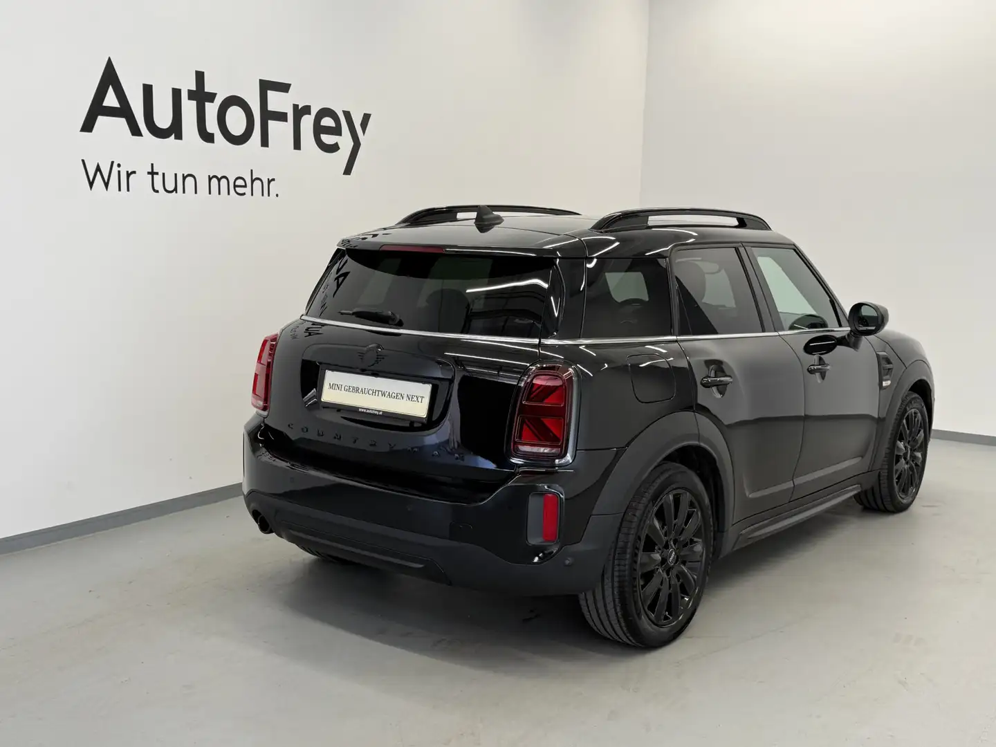 MINI Cooper D Countryman ALL4 Schwarz - 2