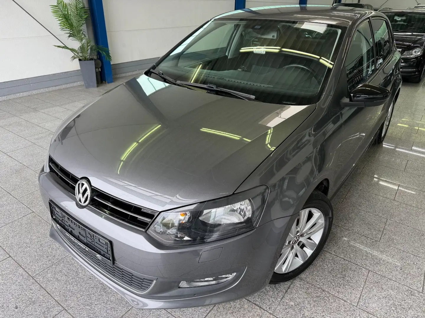Volkswagen Polo V 1.4 *AUTOM*SHZ*PDC*NAVI*CARPLAY*ANDRO*TMP Grau - 1