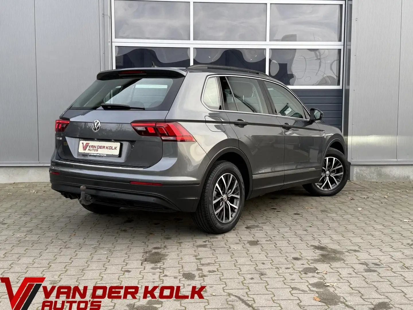 Volkswagen Tiguan 1.5 TSI Automaat Comfortline Xenon CarPlay Navigat - 2