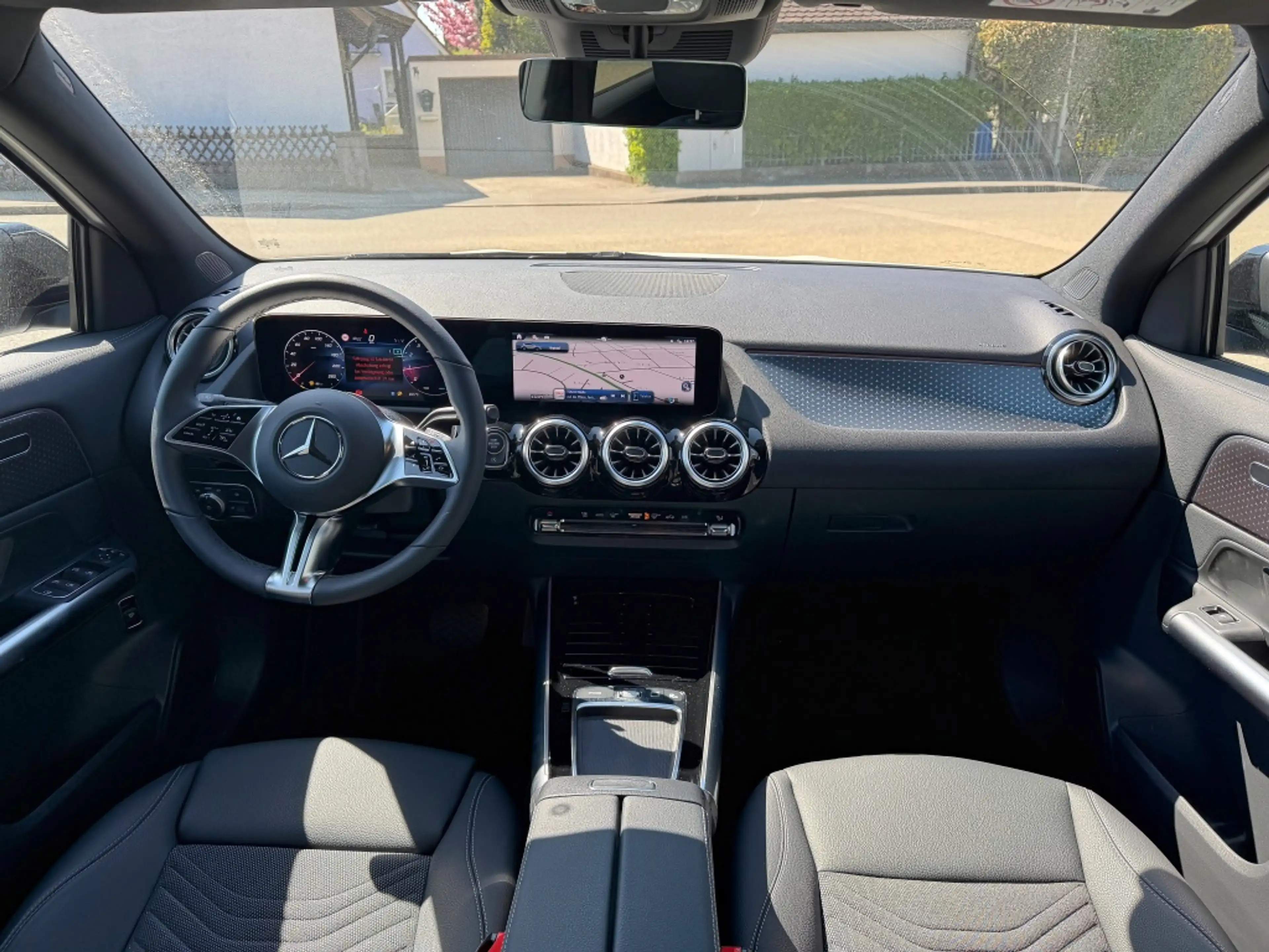 Mercedes-Benz GLA 200 Edition Progressive NightP WinterP+M&S17 — photo 7