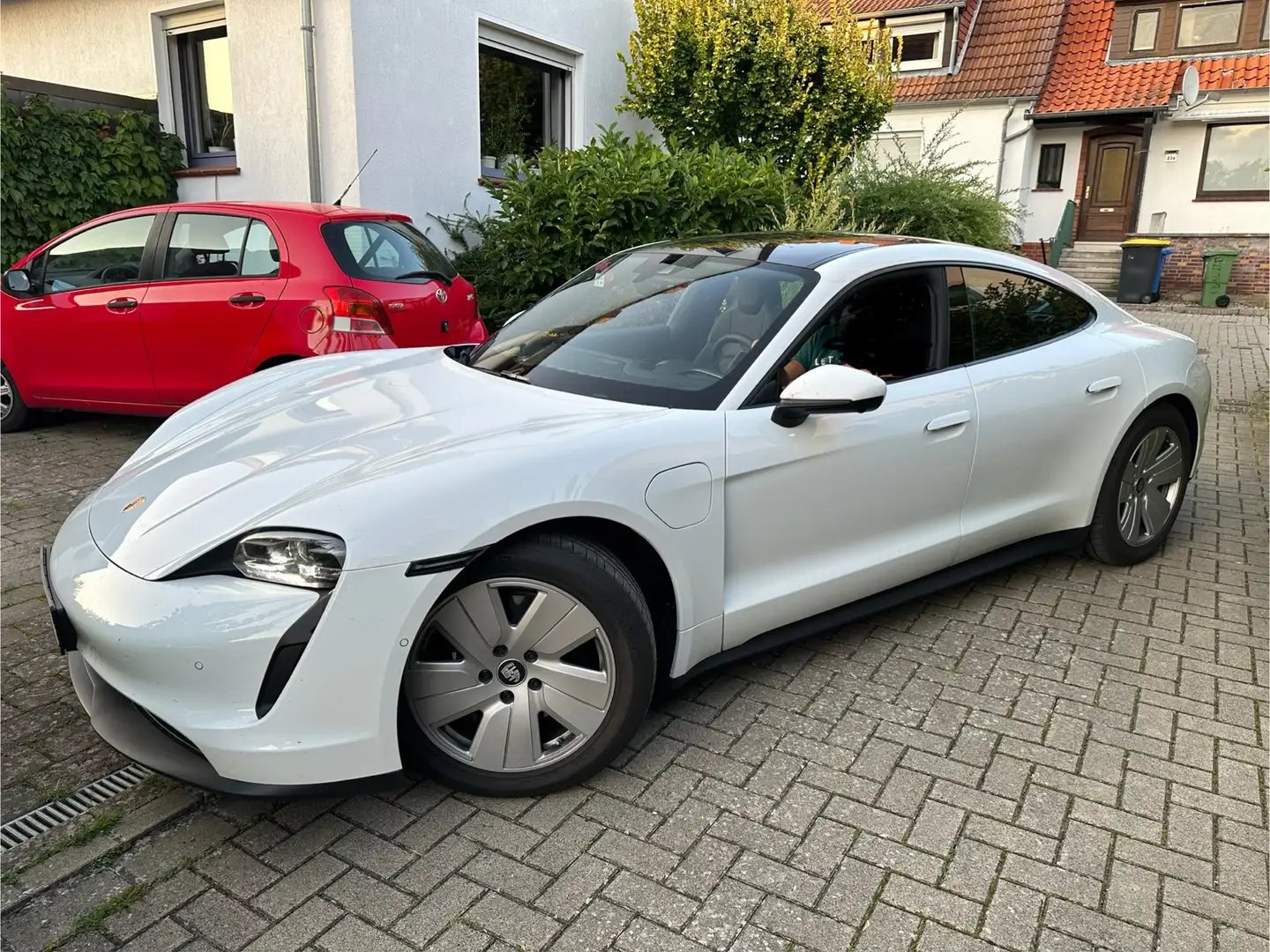 Porsche Taycan Basis Blanc - 1