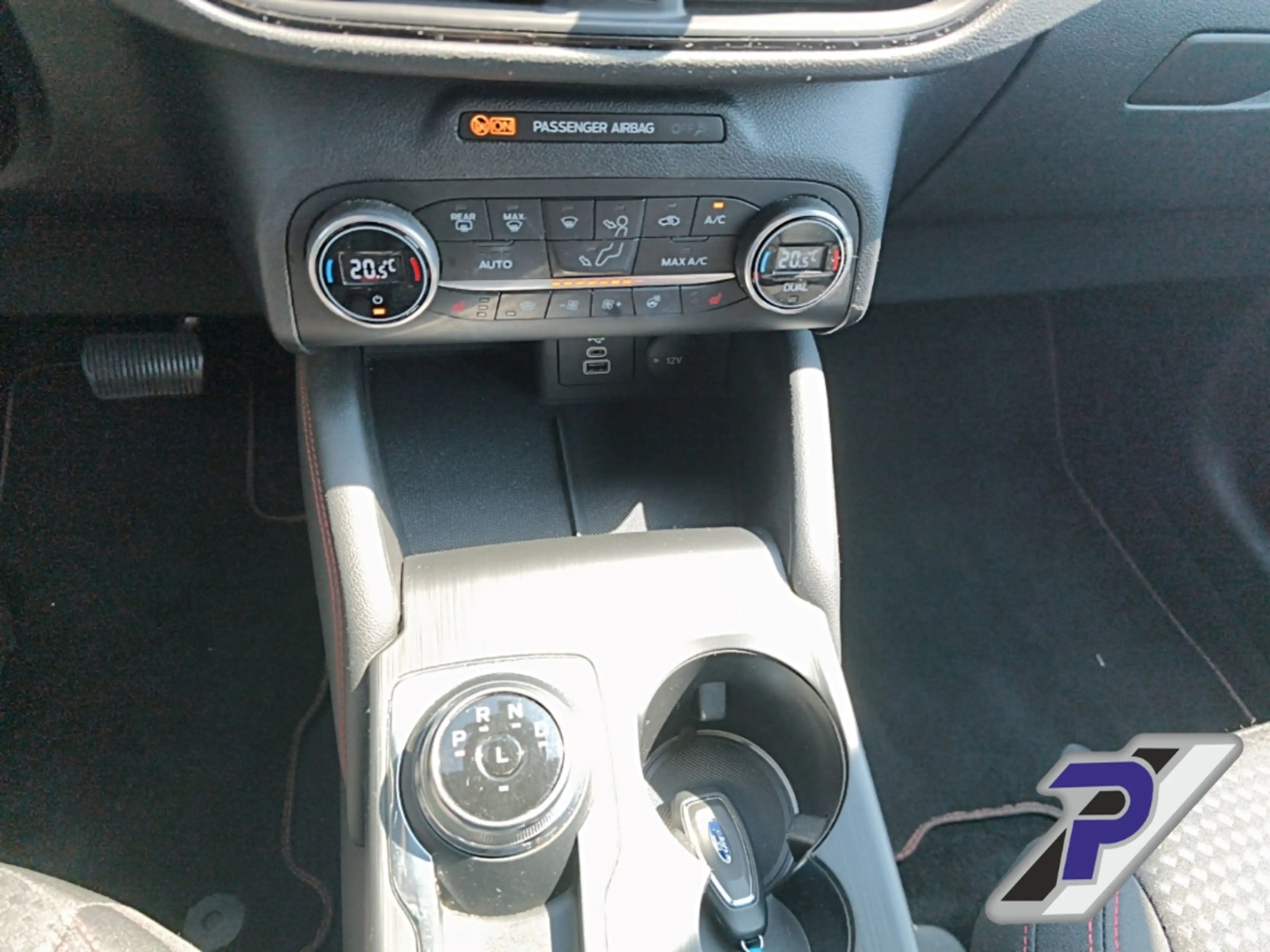 Ford Kuga Plug-In Hybrid ST-Line AHZV+LED+KAMERA+HEAD-UP — photo 25