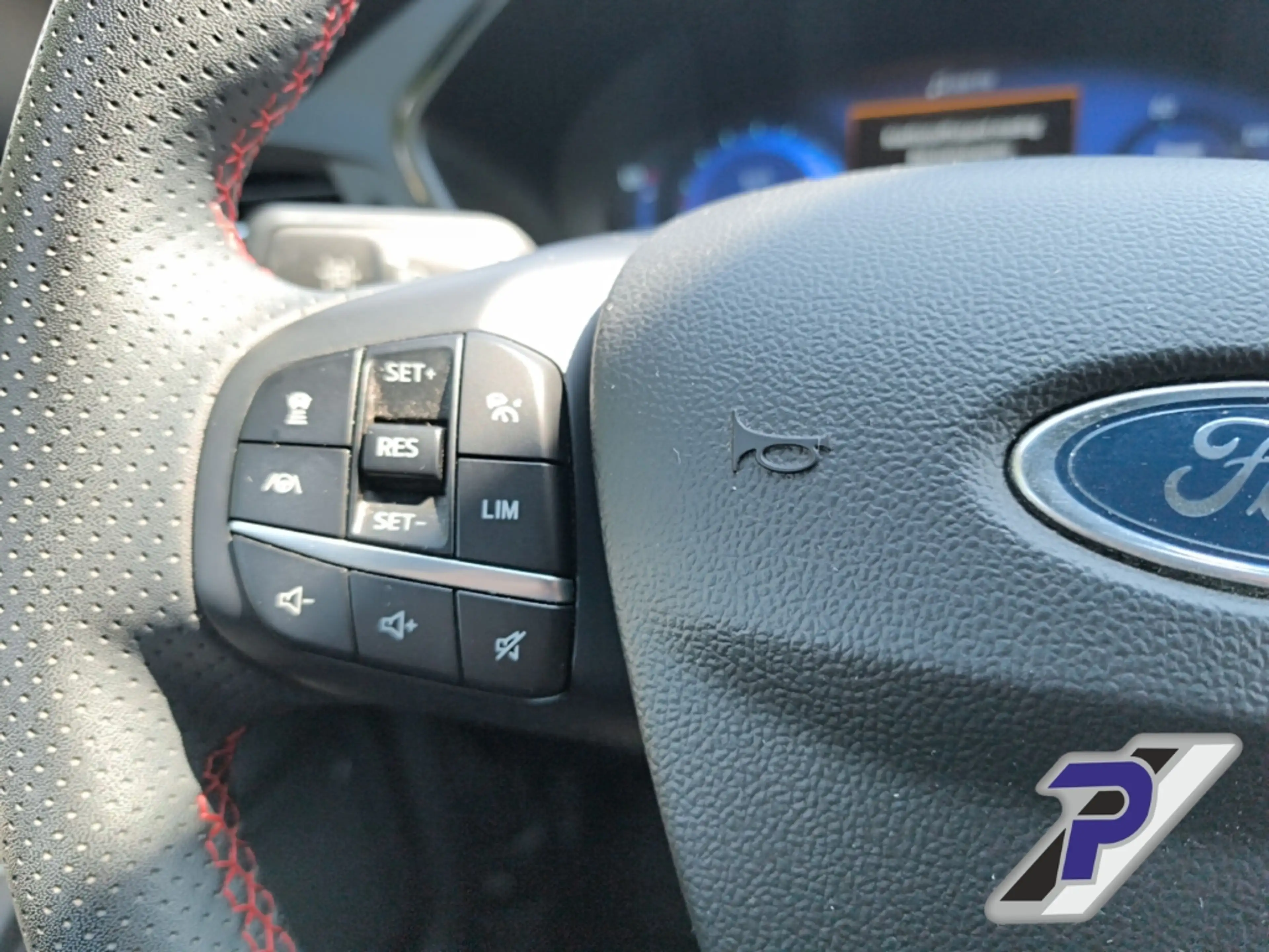 Ford Kuga Plug-In Hybrid ST-Line AHZV+LED+KAMERA+HEAD-UP — photo 18