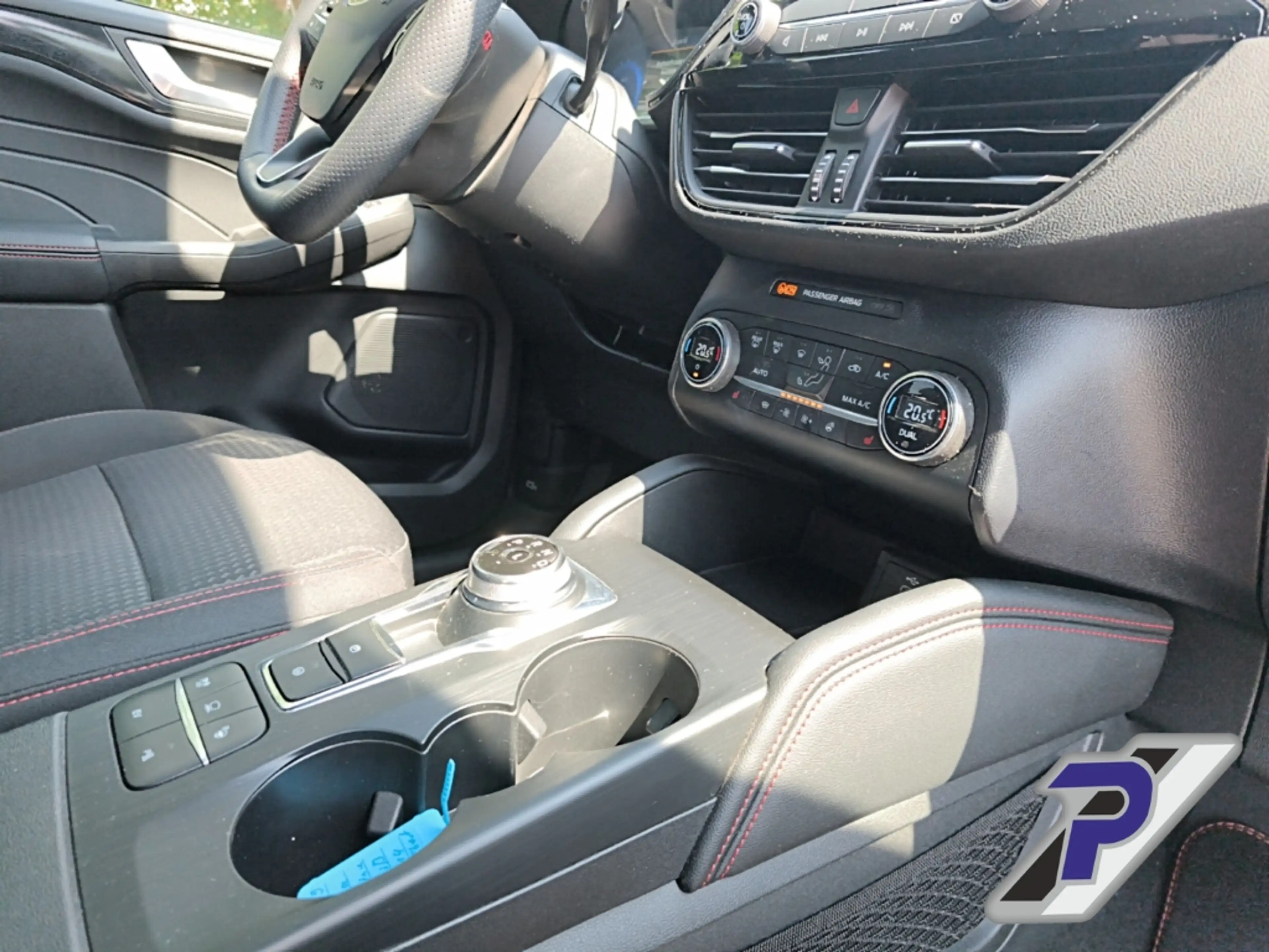 Ford Kuga Plug-In Hybrid ST-Line AHZV+LED+KAMERA+HEAD-UP — photo 26