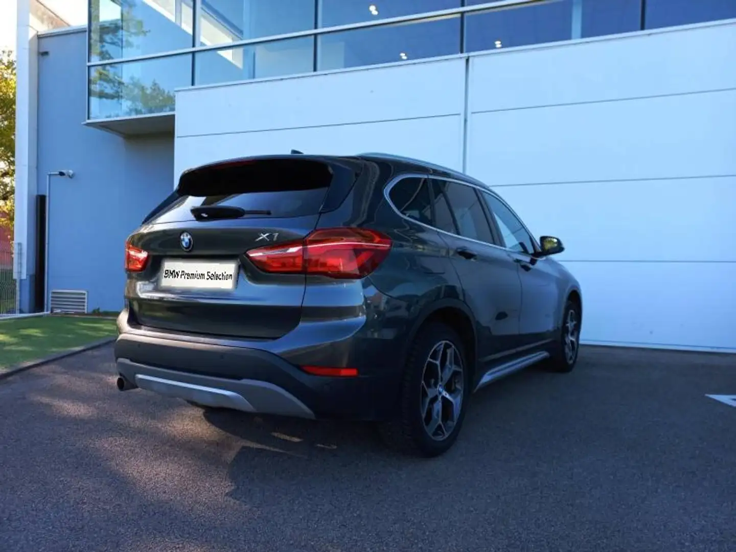 BMW X1 xDrive18dA 150ch xLine Gris - 2