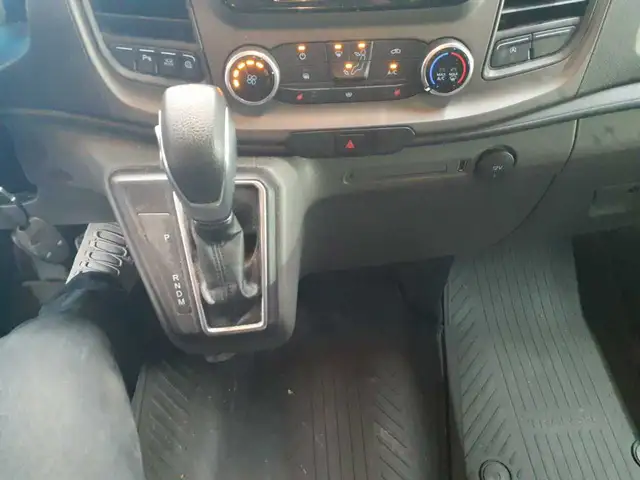 Ford Transit view 13