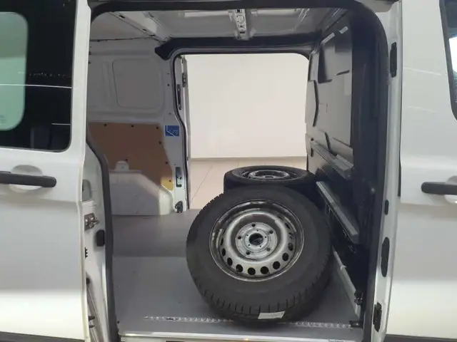 Ford Transit view 7