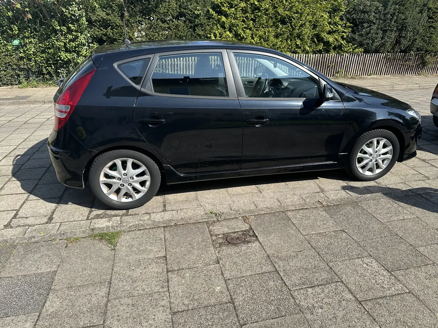 Hyundai i30 Schwarz - 1