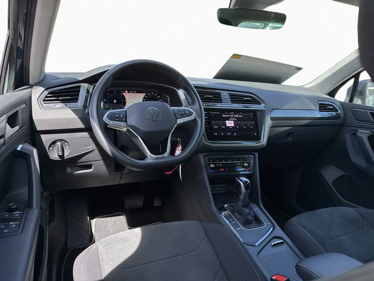 Volkswagen Tiguan Elegance 2.0l TDI 7-DSG KAMERA AHK 9
