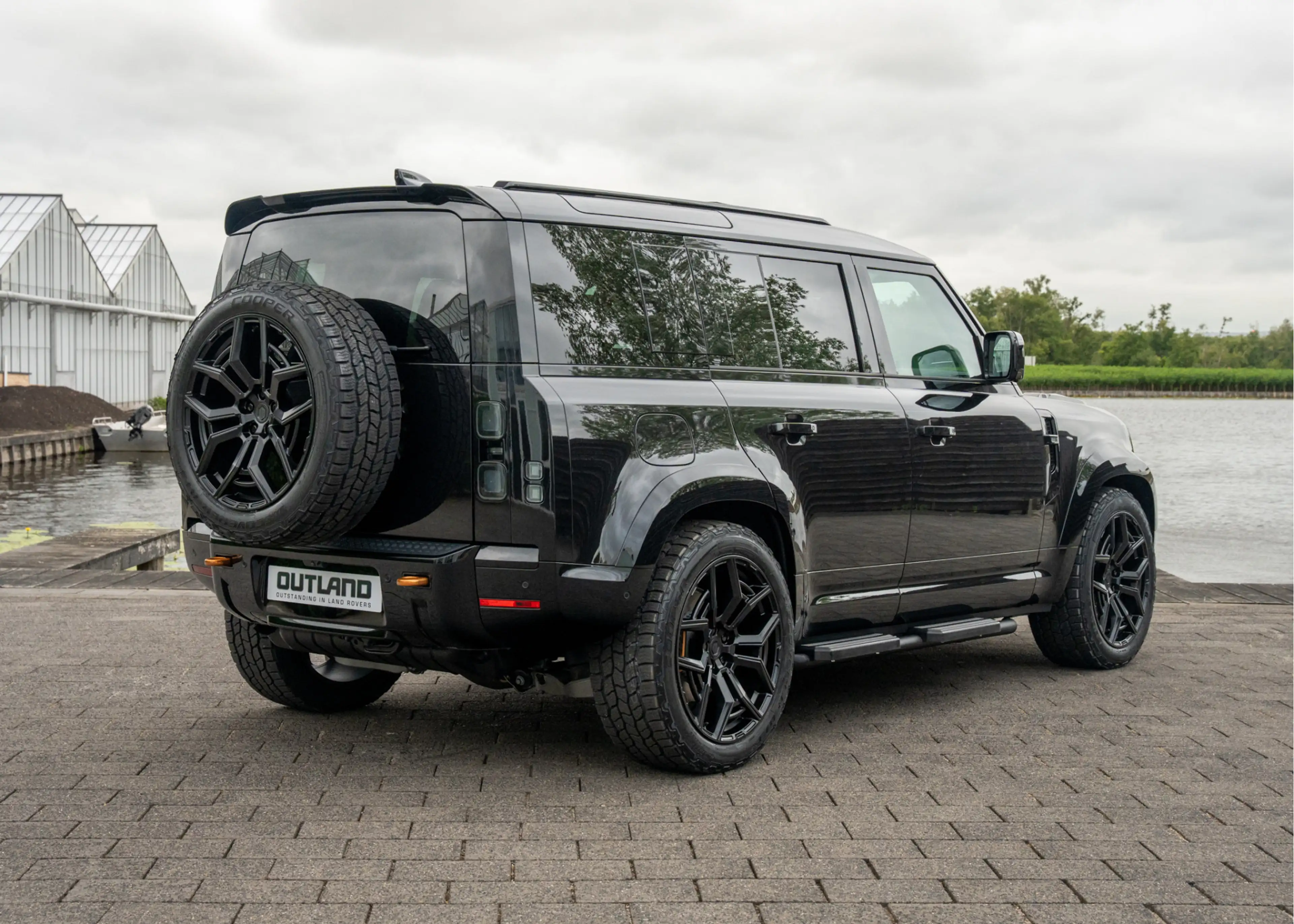 Land Rover Defender 110 P300e X-Dynamic HSE |  Outland Edition II | Fu — photo 5