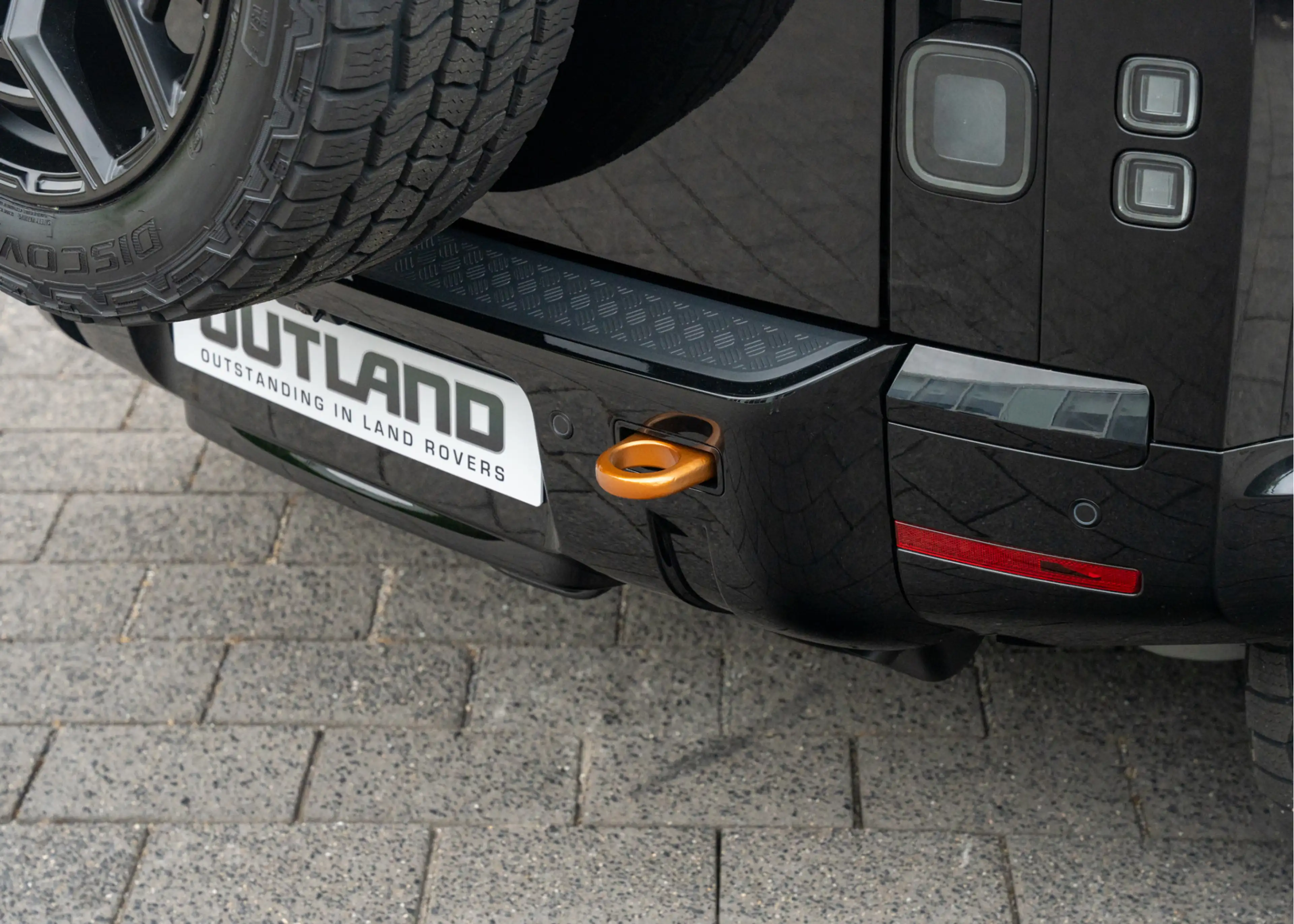 Land Rover Defender 110 P300e X-Dynamic HSE |  Outland Edition II | Fu — photo 10