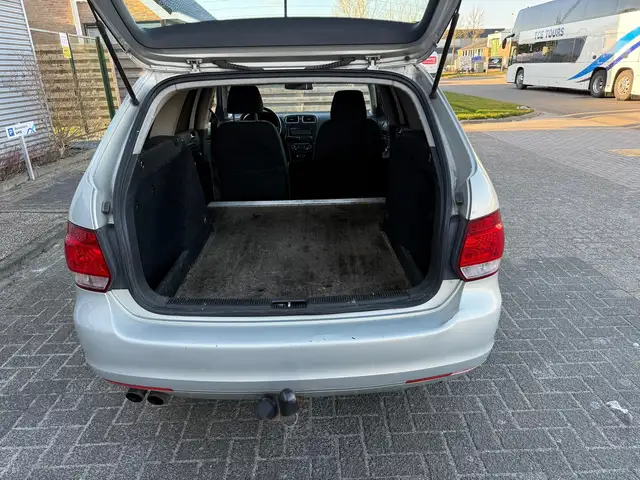 Volkswagen Golf view 14