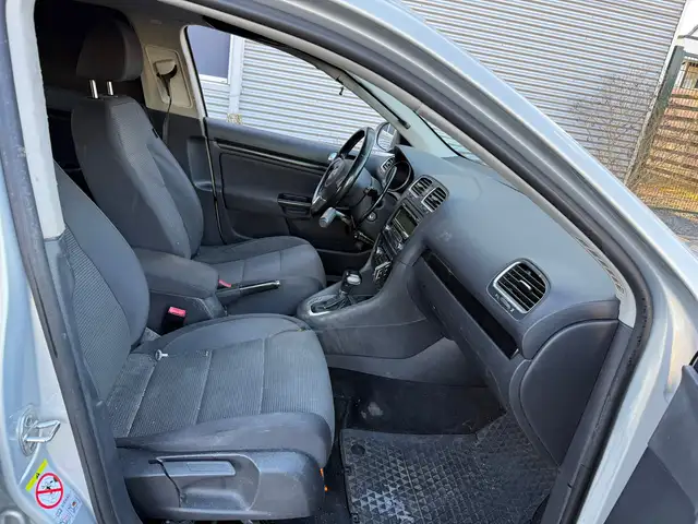 Volkswagen Golf view 15
