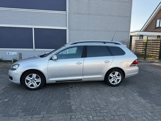 Volkswagen Golf view 11
