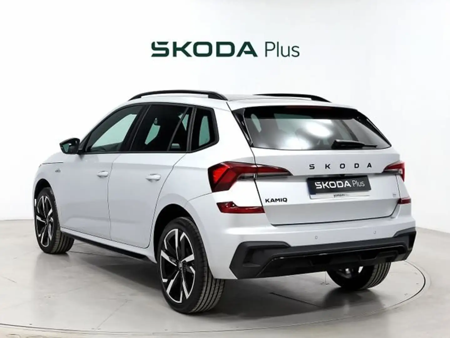 Skoda Kamiq 1.0 TSI Monte Carlo DSG7 85kW Plateado - 2