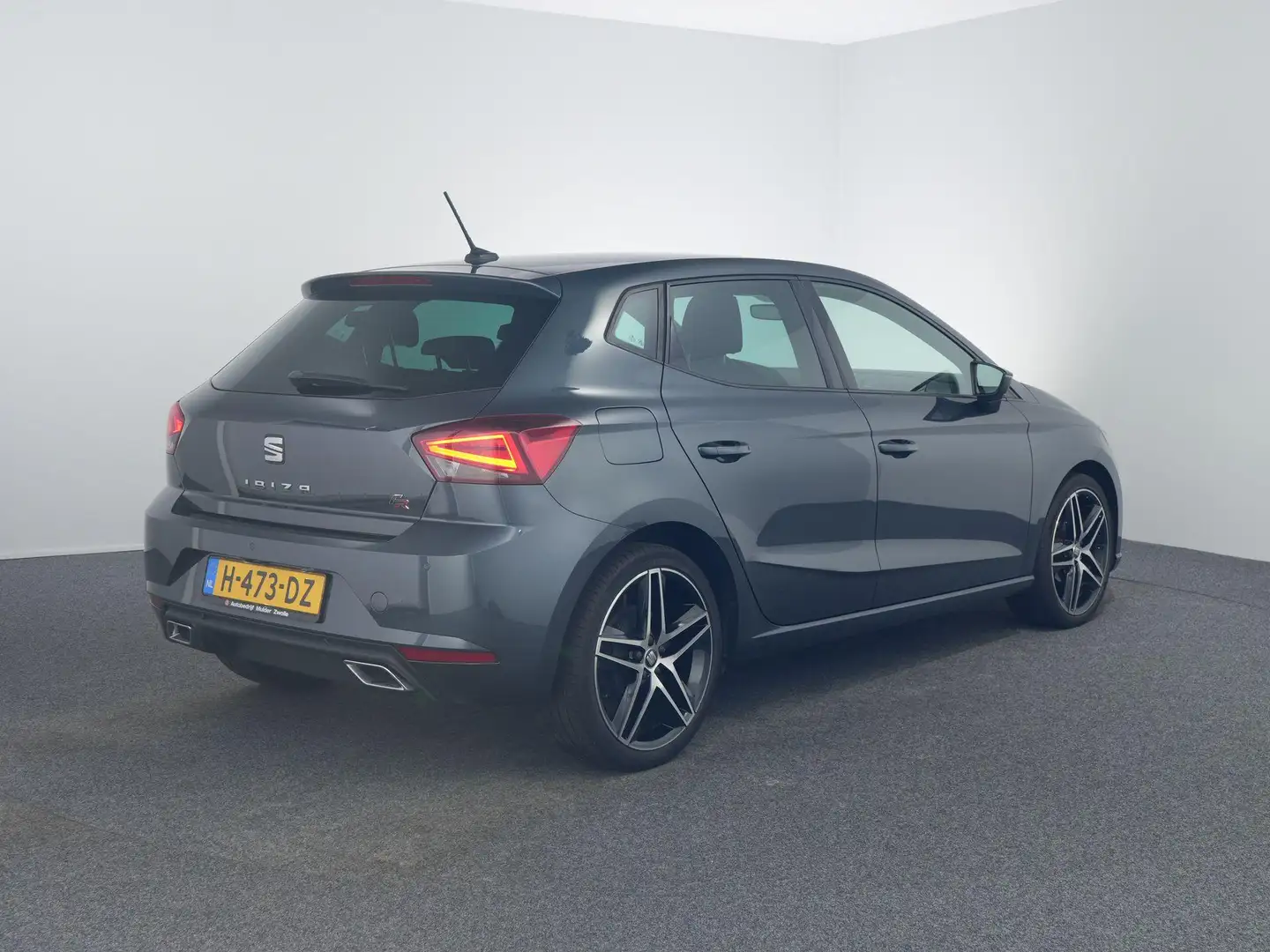 SEAT Ibiza 1.0 TSI FR Business Intense | Beats Audio | Camera Grijs - 2