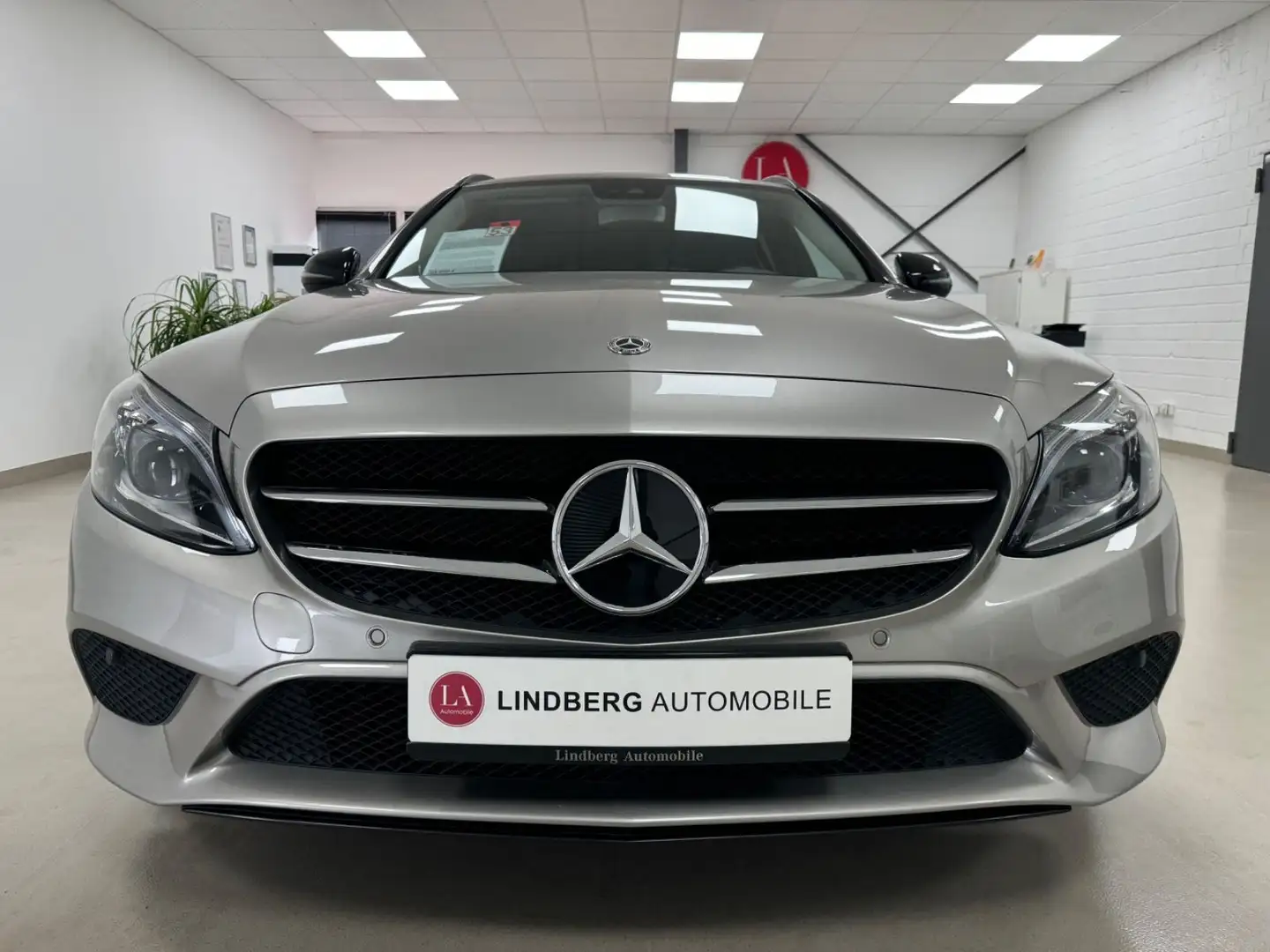 Mercedes-Benz C 220 T d*PDC*RFK*ASST*NAVI*TEMP*8F*LMF*APPLE*SH Zilver - 2