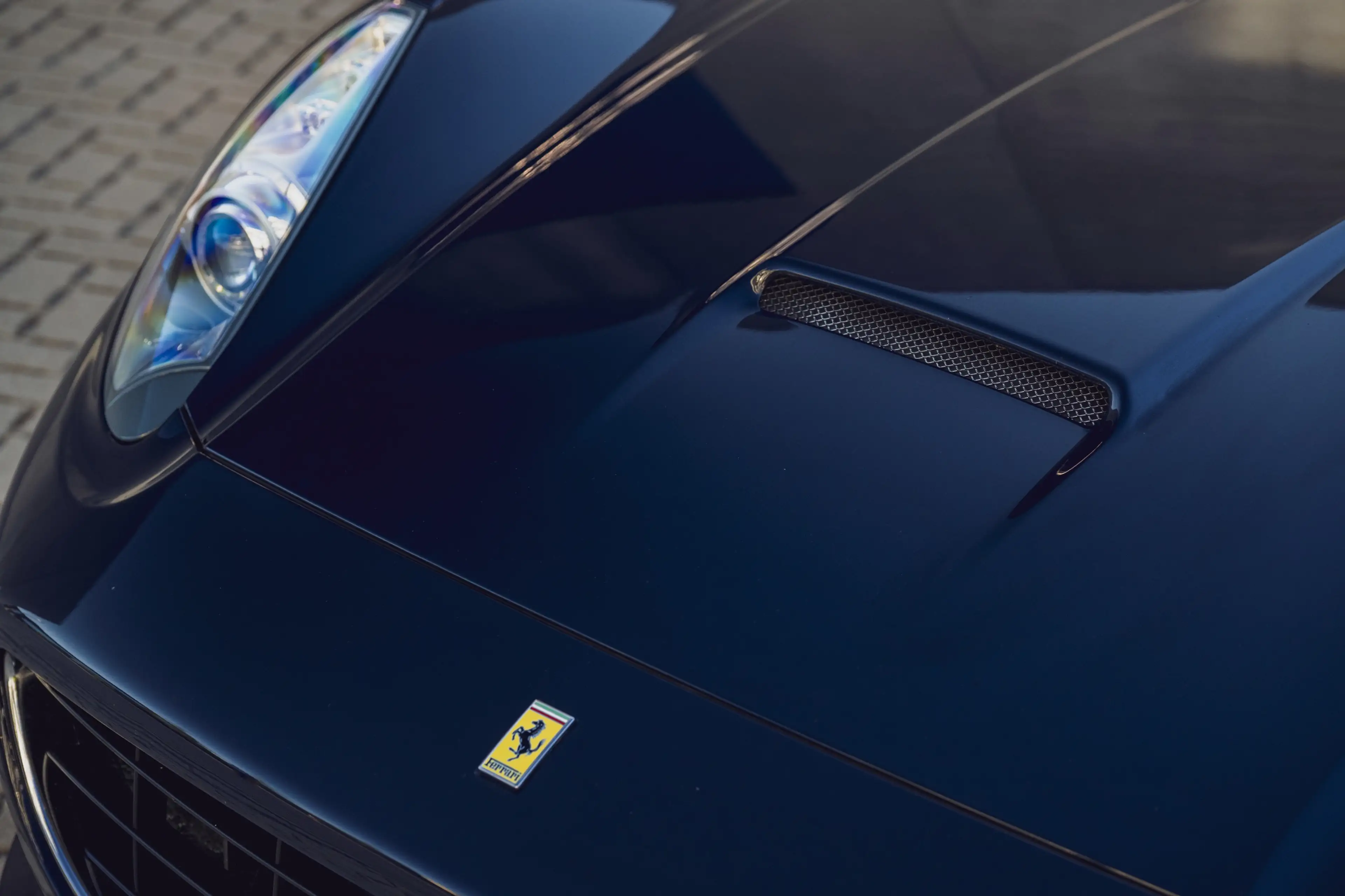 Ferrari California 4.3L V8 — photo 8