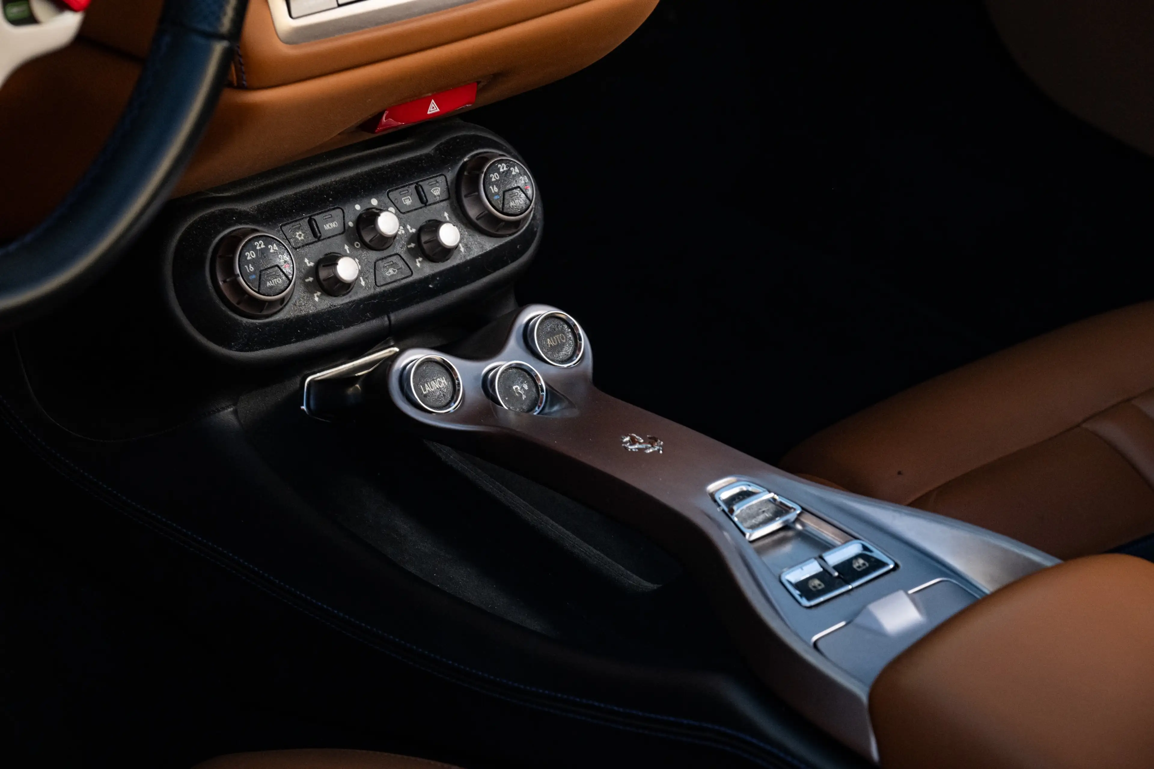 Ferrari California 4.3L V8 — photo 15