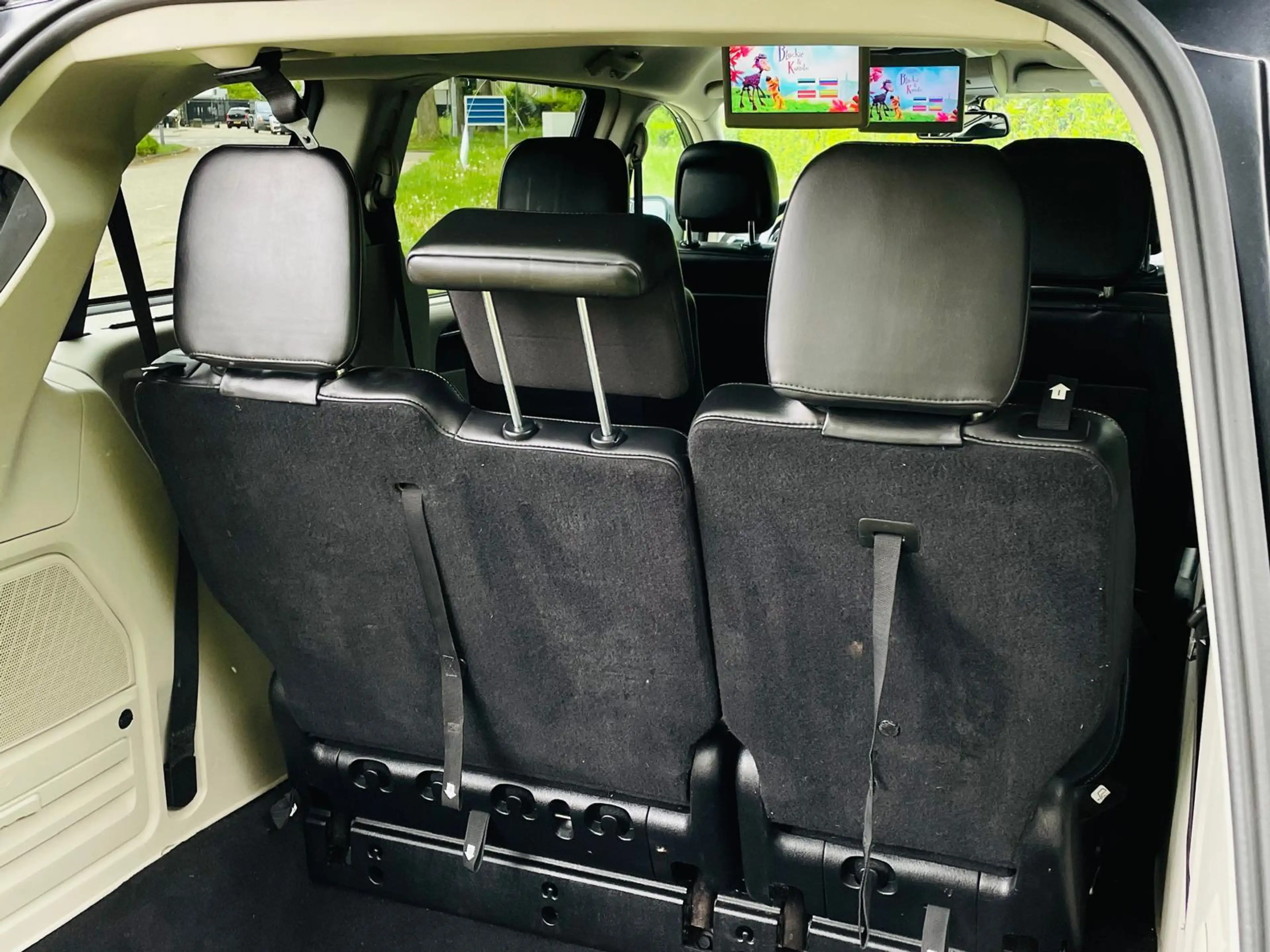 Chrysler Grand Voyager Limited Edition 3.6 V6 Stow&Go/3XTV/DVD — photo 15