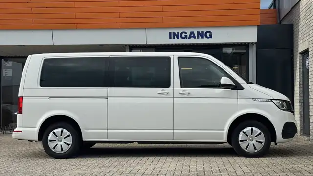 Volkswagen Transporter view 6