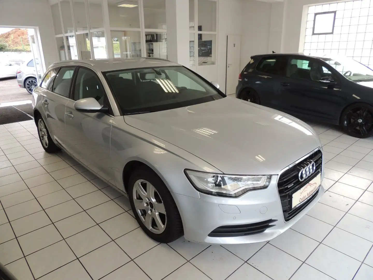 Audi A6 Avant 3.0 TDI quattro*AHK*Xenon*Navi Silber - 2